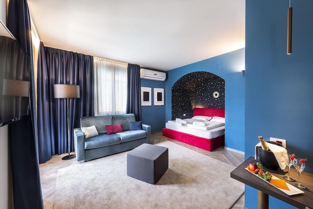 All'azzurro Hotel